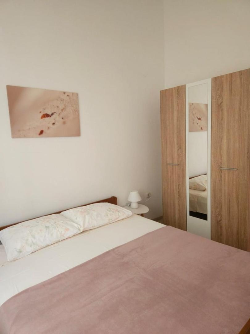 Lorena Apartments In Pula Exteriér fotografie
