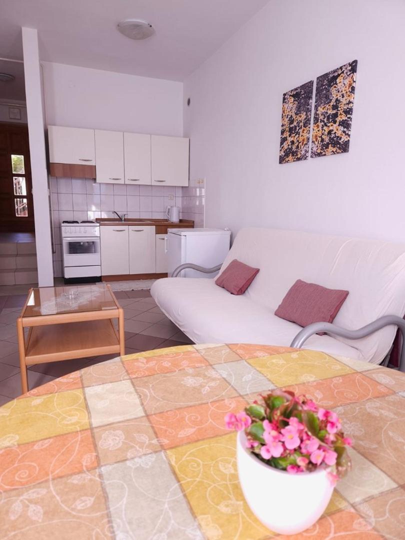Lorena Apartments In Pula Exteriér fotografie